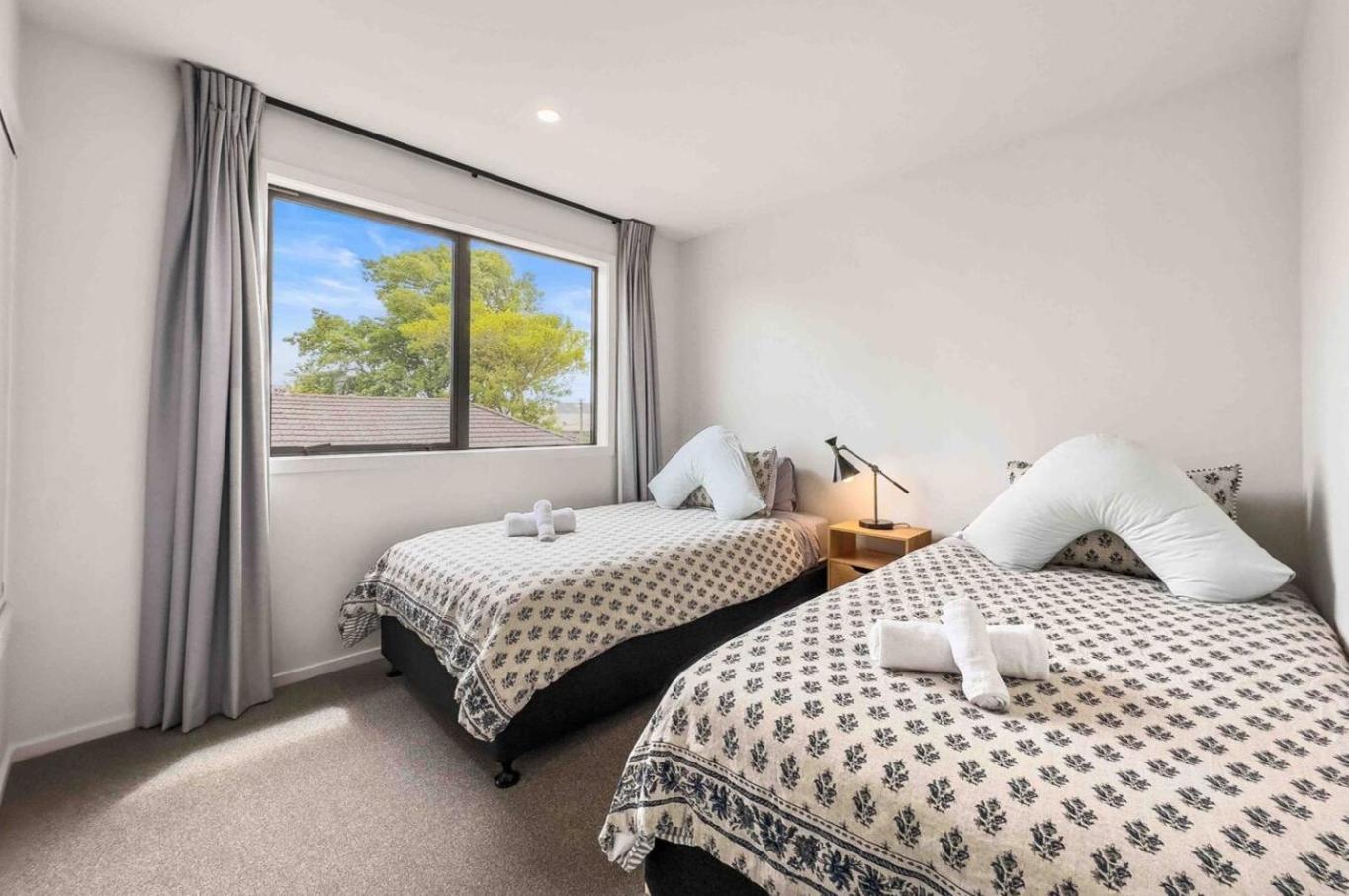 Discover A Brand New Apartment In Vibrant Chch Christchurch Bagian luar foto